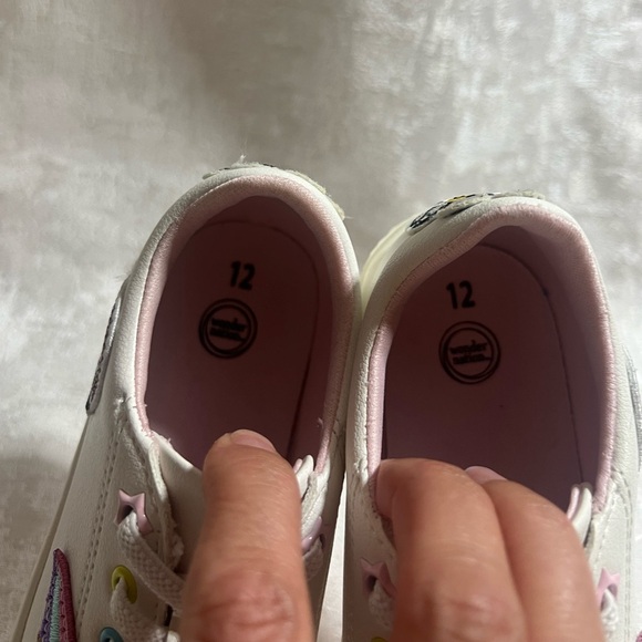 Wonder Nation Sneakers White with Pink Accents Casual Low-Top - Picture 7 of 8